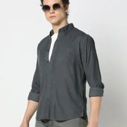 Men Relaxed Fit Shirt with Button-Down Collar-image-0