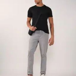 Men Lightly Washed Relaxed Jeans-image-57