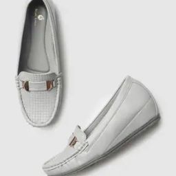 Basket-Weave Wedges with Metal Accent-13