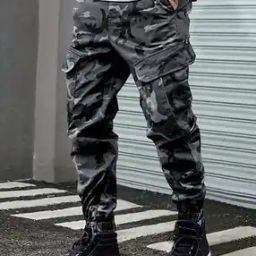 Men Camouflage Print Relaxed Fit Cargo Pants-picture-16