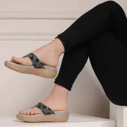 Women Printed Thong-Strap Wedges-11