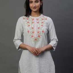 Women Floral Embroidered Straight Kurti-image-75