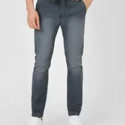 Men Lightly Washed Jogger Jeans-image-62