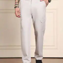 Men Relaxed Fit Cargo Pants-image-3
