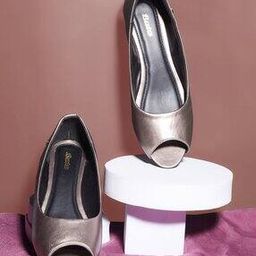 Women Slip-On Pumps with Metal Accent-image-4