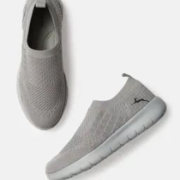 Low-Top Slip-On Casual Shoes-image-80