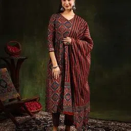 Women Anarkali Kurta Set-image-1
