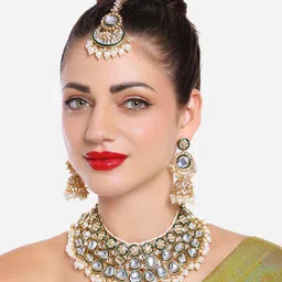 Zaveri Pearls Gold-Plated Kundan-Studded & Beaded Jewellery Set With Maang Tikka-12