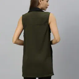 rareism Colourblock Sleeveless Shrug with Button Closure image 3