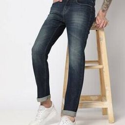 Men Lightly Washed Straight Jeans-image-21