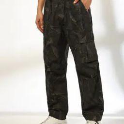Men Printed Mid-Rise Loose Fit Cargo Pants-image-9