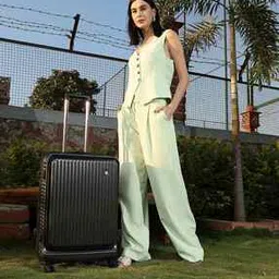 Voyager Unisex Hard 24" Medium Luggage-25