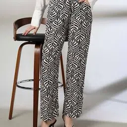 Women Printed Straight Fit Pants-image-45