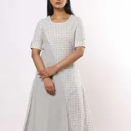 Women Checked A-Line Dress-image-9