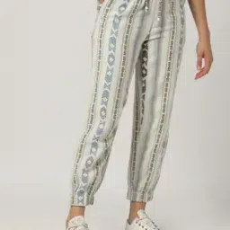 Women Geometric Print Relaxed Fit Pants-image-55