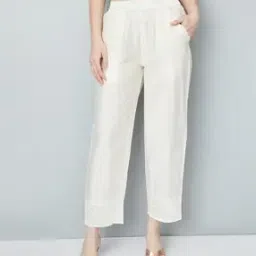 Mid-Rise Capris with Insert Pockets-image-23