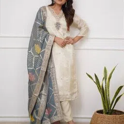 18india Women Embroidered Straight Kurta Set-picture-1