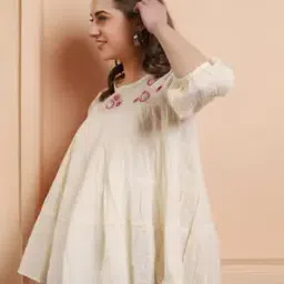 Women Embroidered Loose Fit Tunic-image-26
