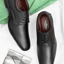 INVICTUS Men Black Solid Formal Derbys-image-10
