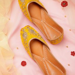 House of Pataudi Women Embellished Ethnic Mojaris-24