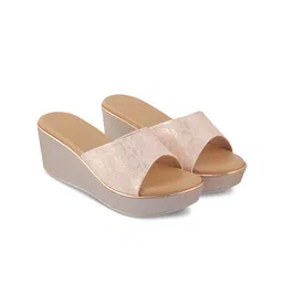 Tresmode Textured Open Toe Wedges-14