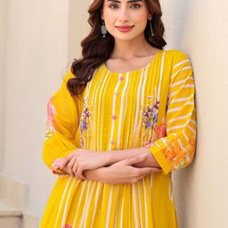 Indo Era Floral Printed Pure Cotton Tunic With Trousers Co-Ords-picture-47