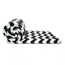 divine casa Ultra Soft Microfiber Polyester 120 GSM Chevron Print Single Comforter image 1
