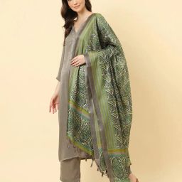 svaraa Paisley Print Dupatta With Tassels image 1