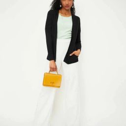max Women Front-Open Shrug with Insert Pockets image 2