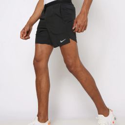 nike Stride Logo Print Shorts with Insert Pockets image 2