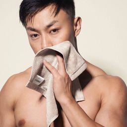 damensch Set of 4 Soft Hand & Face Towel Set image 2