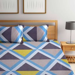 arrabi Geometric Print King Size Bedsheet with 2 Pillow Covers image 2