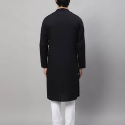 even Geometric Pattern Kurta with Side-Buttoned Closure image 4