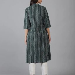 enchanted drapes Printed Front-Open Shrug image 4
