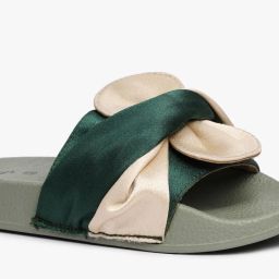 frisbee Slip-On Slides with Bow Accent image 5