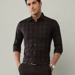 Men Checked Slim Fit Shirt with Patch Pocket-image-107
