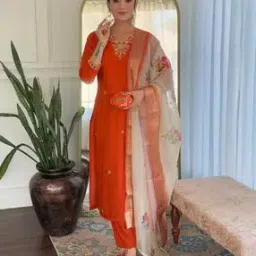 dmunesh fashion Women Embroidery Kurta Set-picture-8