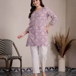 zelena Women Printed Relaxed Fit Maternity Top -picture-36