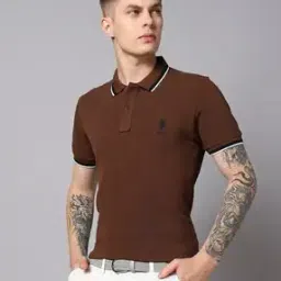 Men Slim Fit Polo T-Shirt with Contrast Tipping-image-99