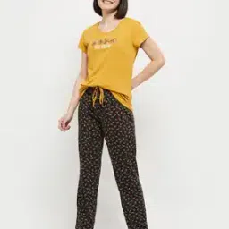 Printed T-shirt & Pyjamas Set-image-24