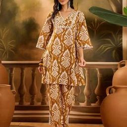 Women Block Print Flared Kurta & Pants Set-image-1