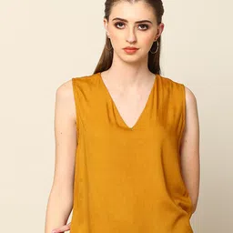 Saltpetre V-Neck Modal Top With Trouser-image-40