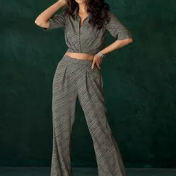 DRESOUL Striped Top With Trousers-picture-37