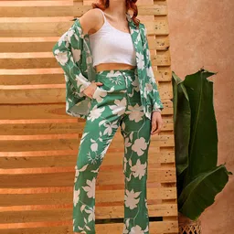 Freehand by The Indian Garage Co Printed Top With Trousers Co-Ords-image-15