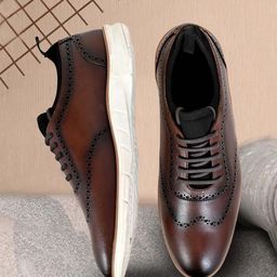 KICKSFIRE Men Textured Antibacterial Memory Foam Leather Contrast Sole Brogues-1