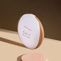 CUFFS N LASHES Perfect Finish Pressed Powder Compact with SPF 15- 16g- Shade- 03 Fair-16
