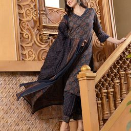 ISHIN Sequinned Ajarakh Printed Cotton Straight Kurta with Printed Pants and Dupatta-picture-17