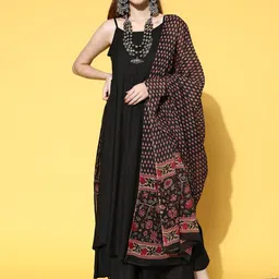 InWeave Women Solid Viscose Rayon Spaghetti Straps Kurta Set-picture-31