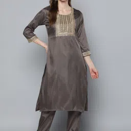 Kvsfab Women Charcoal Grey Ethnic Motifs Embroidered Sequinned Kurta with Trousers-17