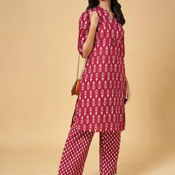 RANGMANCH BY PANTALOONS Women Maroon Ethnic Motifs Printed Pure Cotton Kurti with Trousers-image-5